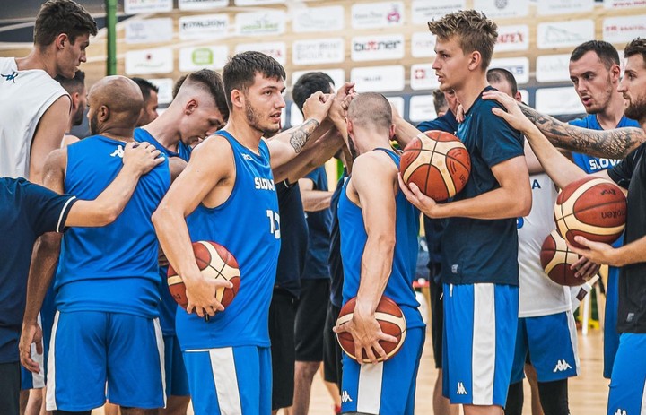 Basketbalisti doma s Dánskom a potom na reparát do Nórska
